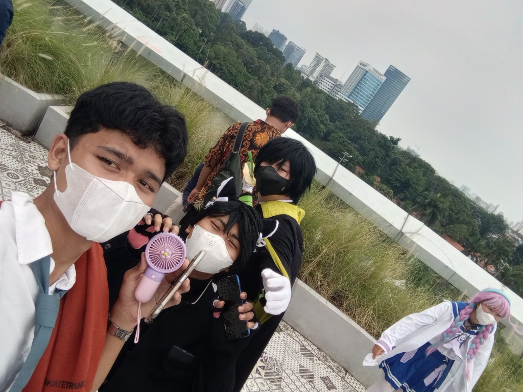 Cosplay memory 3 with friends